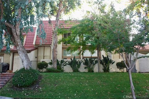 Photo of 6207 Nita AVE, Woodland Hills, CA 91367 (MLS # SR26107737)