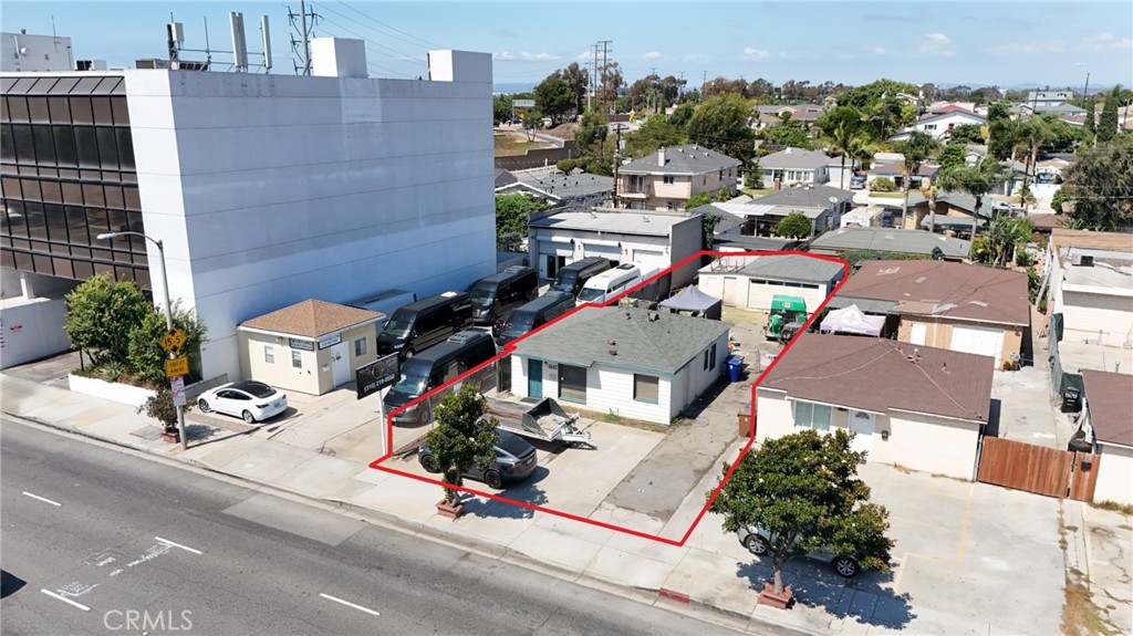 5147 W Rosecrans Avenue