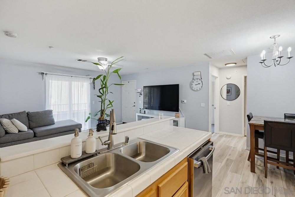 9728 Marilla Dr Dr