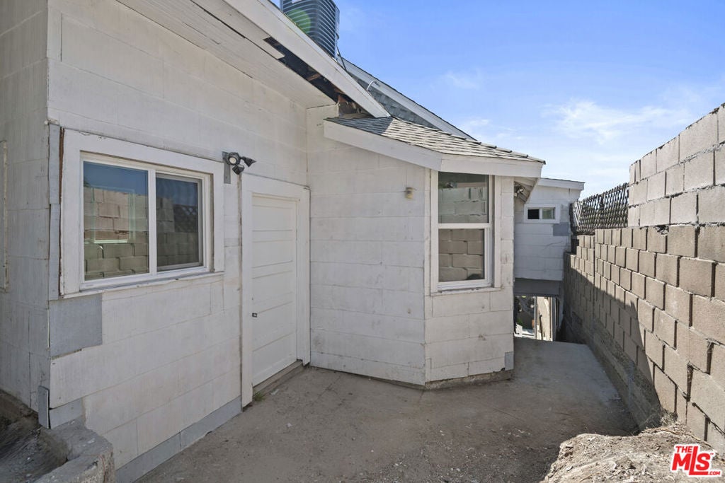 934 S Mott Street, Los Angeles CA 90023