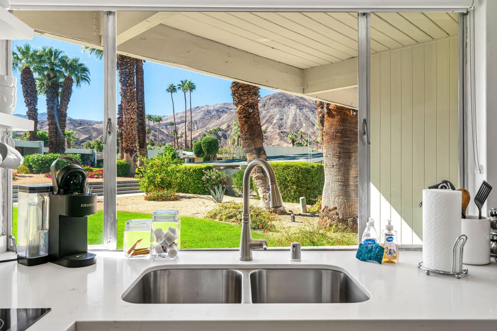 Photo of 472 Sandpiper Street, Palm Desert, CA 92260 (MLS # 219137697DA)