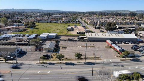 Photo of 202 W Betteravia Road, Santa Maria, CA 93455 (MLS # SC26045704)