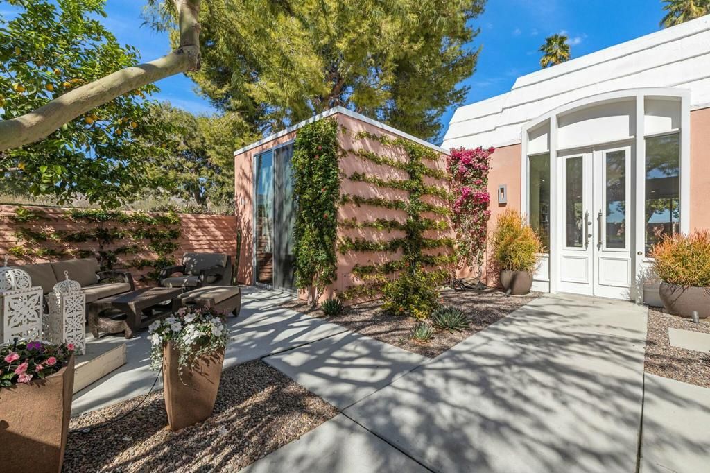 Photo of 47360 Jadida Avenue, Palm Desert, CA 92260 (MLS # 219138836DA)