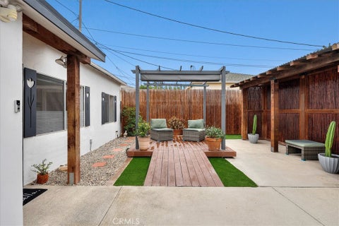 Photo of 744 1/2 Flower Avenue, Venice, CA 90291 (MLS # SB26215351)
