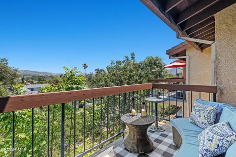 Tiny photo for 881 Warwick Avenue, Thousand Oaks, CA 91360 (MLS # 226003034)