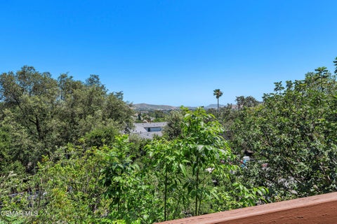 Tiny photo for 881 Warwick Avenue, Thousand Oaks, CA 91360 (MLS # 226003034)