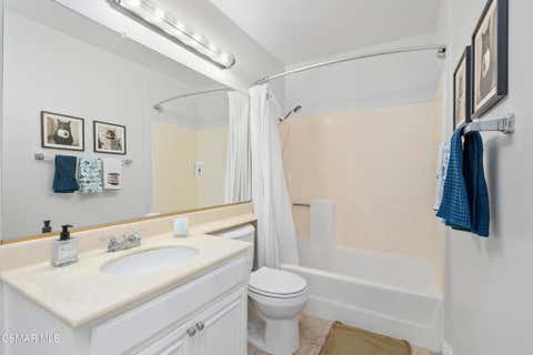 Tiny photo for 881 Warwick Avenue, Thousand Oaks, CA 91360 (MLS # 226003034)
