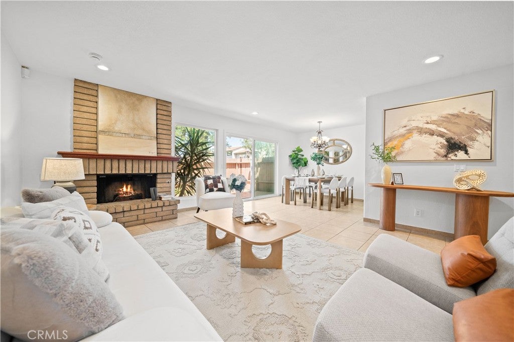 849 S Mountain