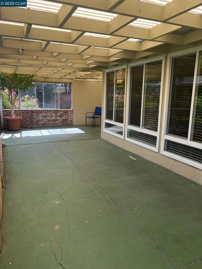 SUNNY GLEN - Residential