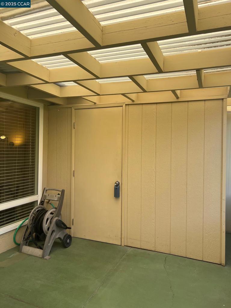 SUNNY GLEN - Residential