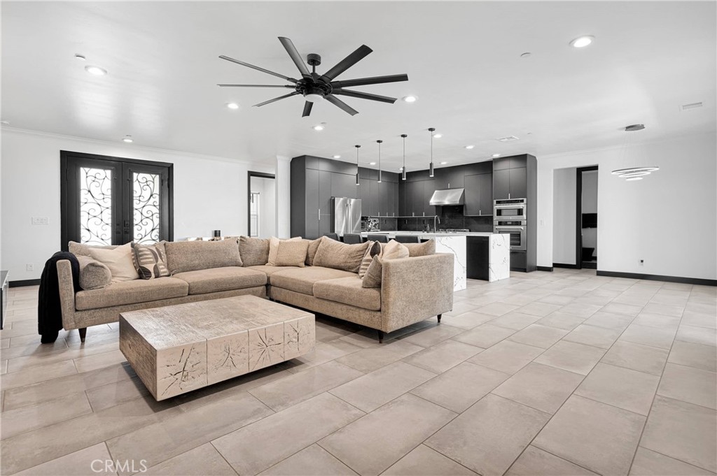 14258 Crow Road