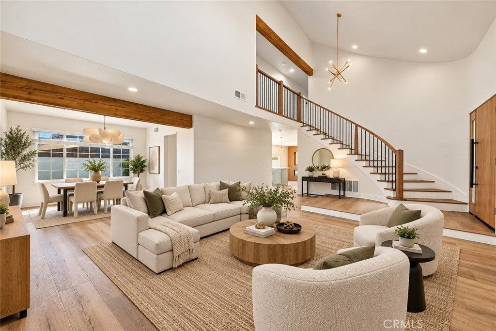 19552 Helena Circle