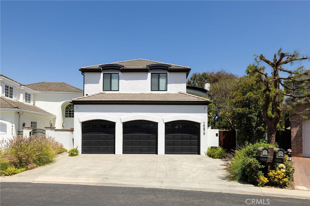 19476 Woodlands Drive