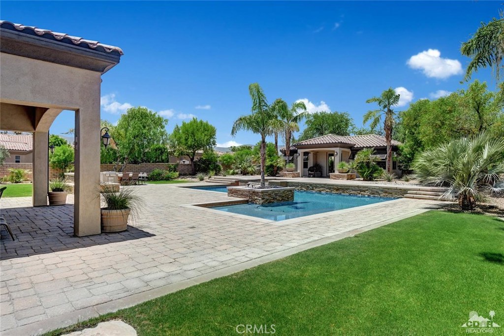 Stone Gate - Residential