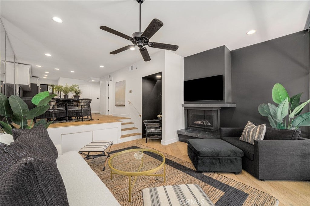6112 Marina Pacifica N