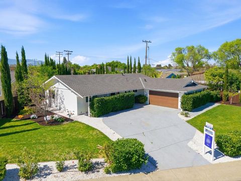 Photo of 500 Kiely Boulevard, Santa Clara, CA 95051 (MLS # ML82038892)