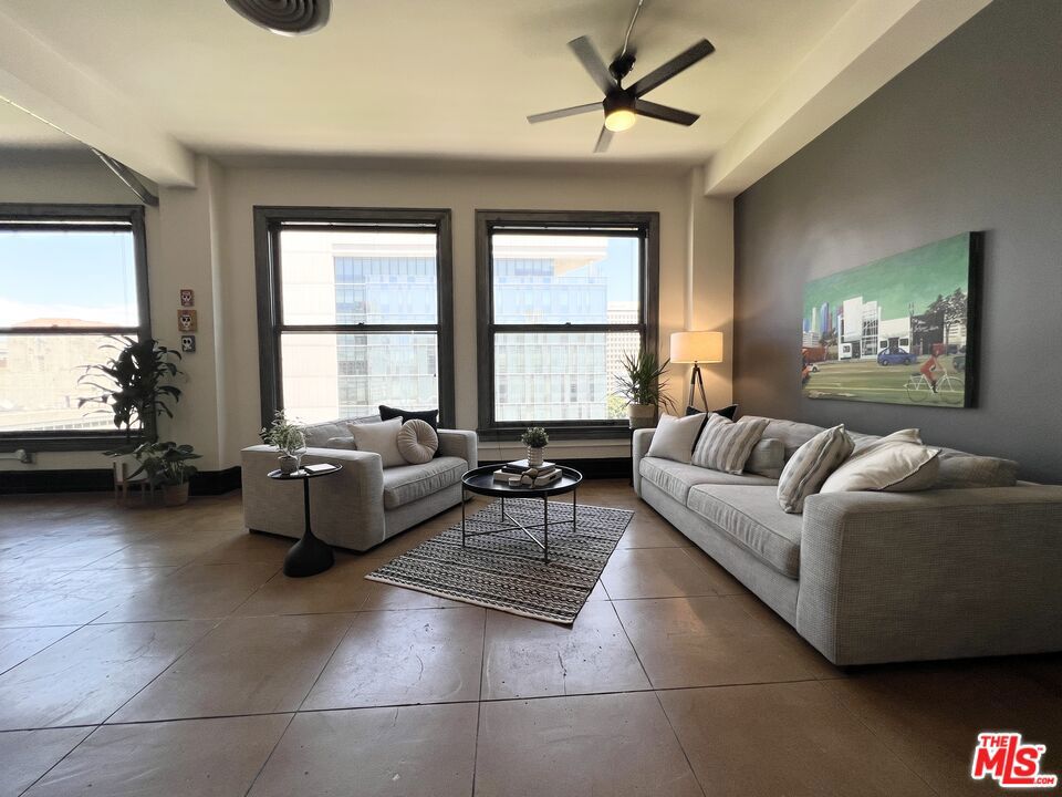 108 W 2nd Street 814