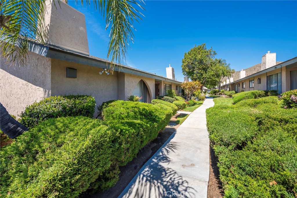 2891 canyon crest drive 1
