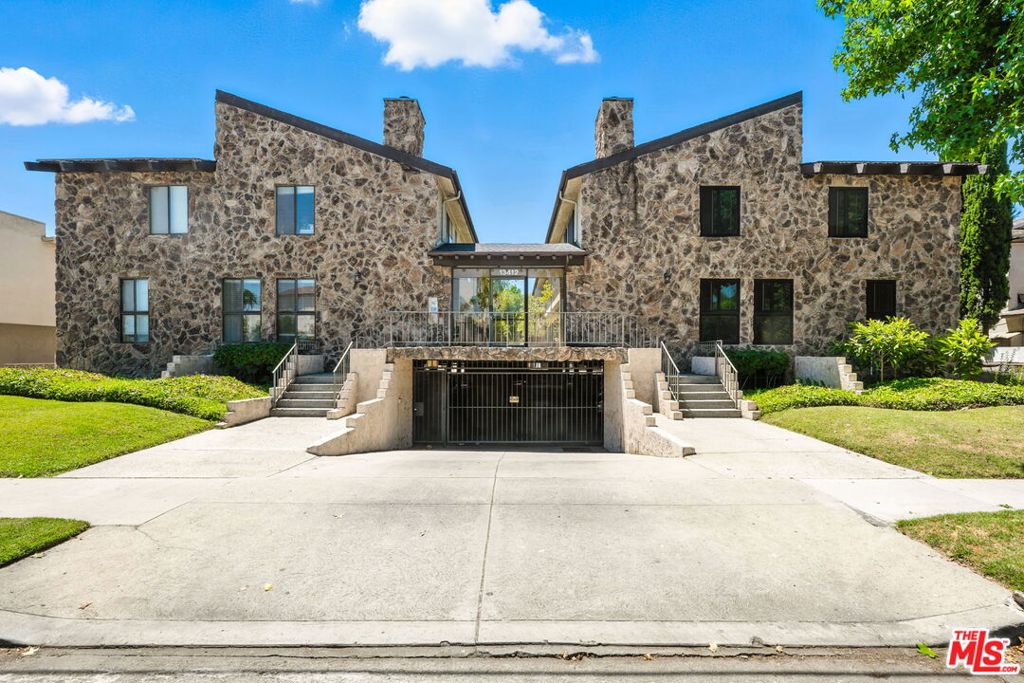 COMES FURNISHED OR NOT. Remodeled 2-story townhome located in the middle of a 10-unit complex. Bright & open new kitchen with square layout has lots of cabinets & natural light. Have your morning coffee on your outside patio accessible thru a sliding glass door. Large master bedroom upstairs w/vaulted ceilings, 3 closets & en suite bathroom. Second bedroom has two closets & is adjacent to a hallway bathroom. A first floor office/den with attached half bathroom can be used as 3rd bedroom. W/D closeted upstairs. Pets allowed & loved. Large community pool, spa, BBQ & backyard are great for entertaining. Close to 101 & 405 freeways, LA Valley College, Westfield Mall & Sherman Oaks Galleria & places of worship. Side-by-side parking.