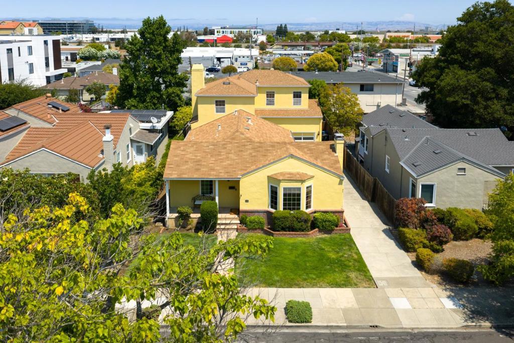 1037 Walnut Street