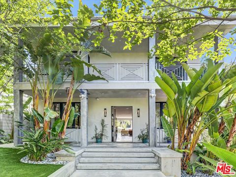 Photo of 1724 N Sierra Bonita Avenue, Los Angeles, CA 90046 (MLS # 26749949)
