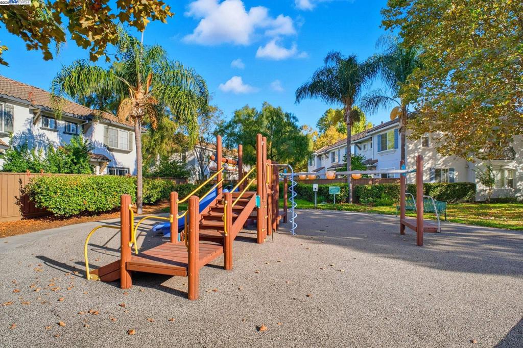 MONTE VISTA - Residential