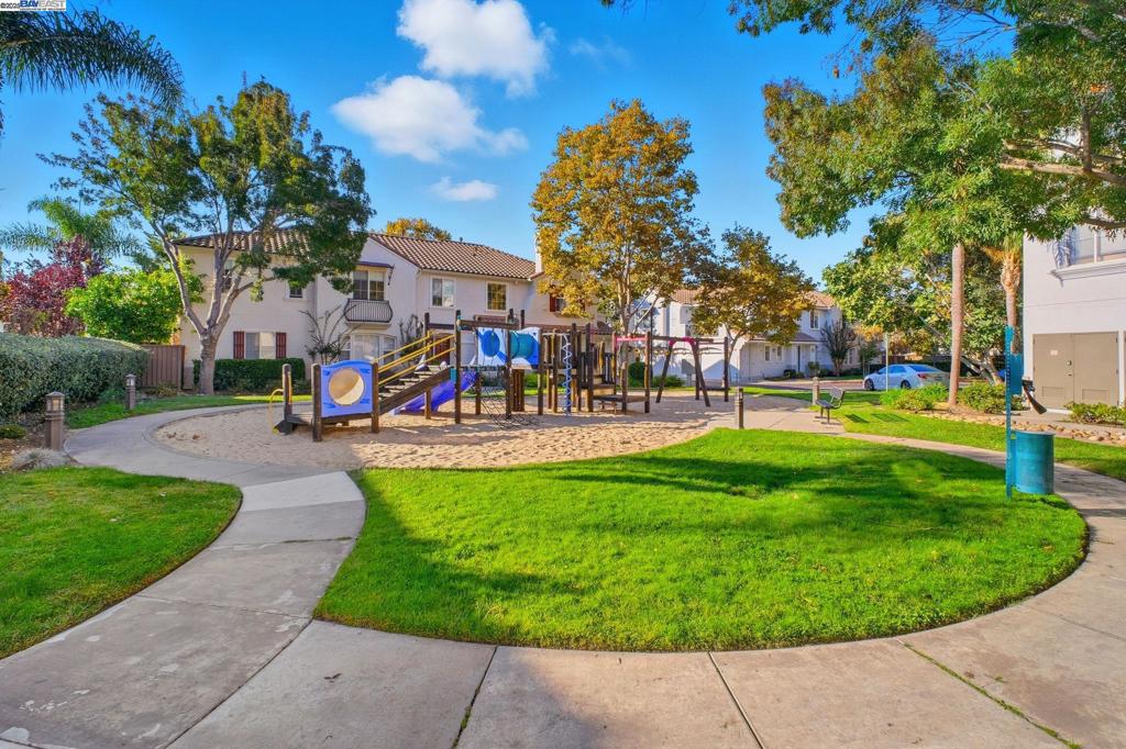 MONTE VISTA - Residential