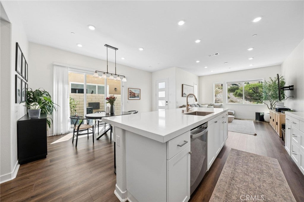 27262 Narrowleaf Willow Lane