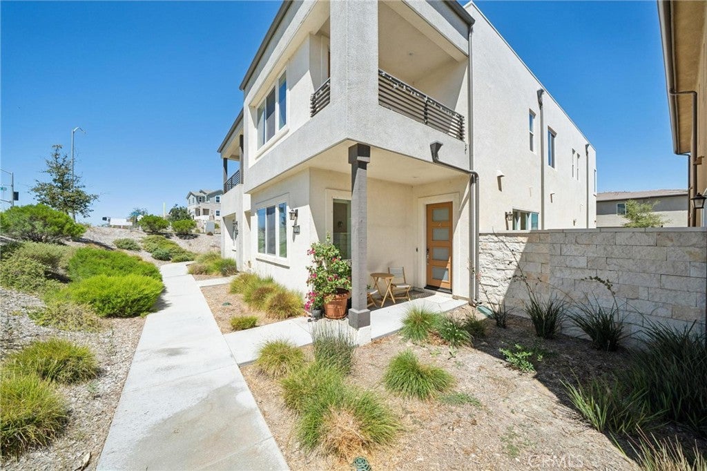 27262 Narrowleaf Willow Lane