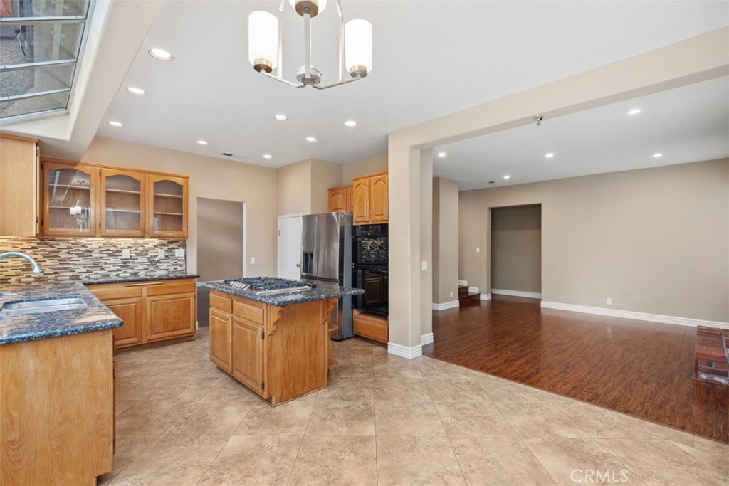 Alicia Knolls (ALK) - Residential Lease