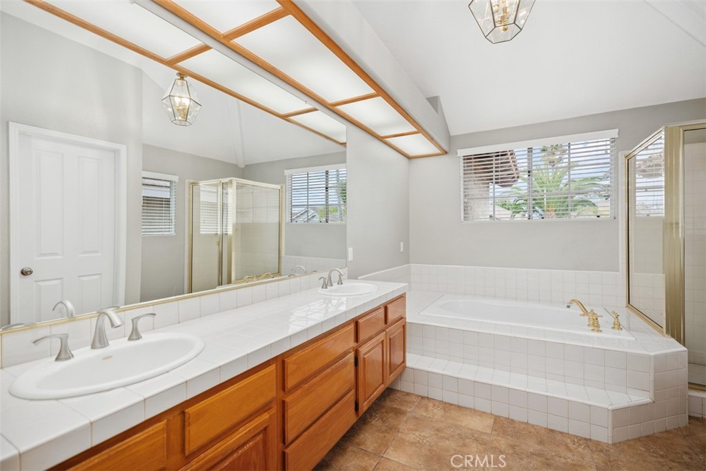 Alicia Knolls (ALK) - Residential Lease