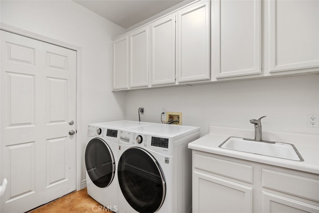 Alicia Knolls (ALK) - Residential Lease