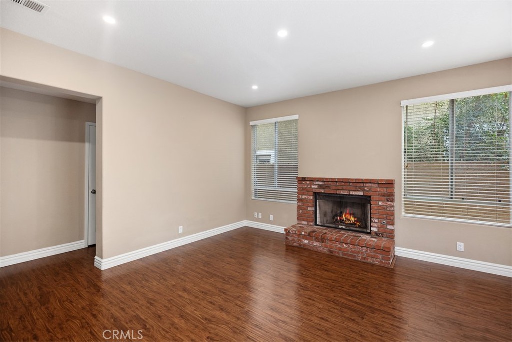 Alicia Knolls (ALK) - Residential Lease