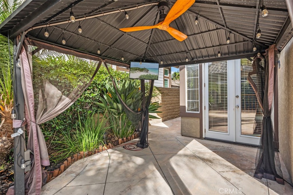 Alicia Knolls (ALK) - Residential Lease