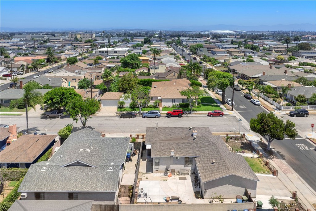 11905 Freeman