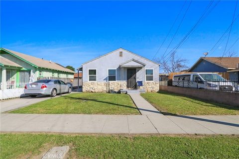 Photo of 229 E Reeve St, Compton, CA 90220 (MLS # PW26060502)