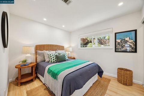 Tiny photo for 1651 1651 Mendota Court Ct, Walnut Creek, CA 94597 (MLS # 41126325)