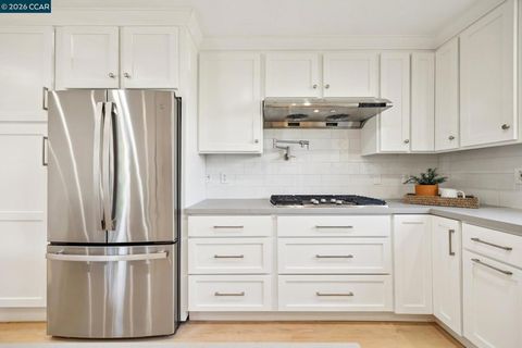 Tiny photo for 1651 1651 Mendota Court Ct, Walnut Creek, CA 94597 (MLS # 41126325)