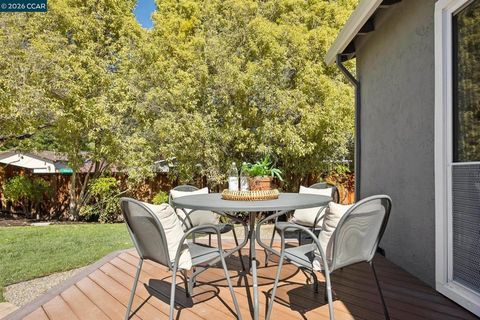 Tiny photo for 1651 1651 Mendota Court Ct, Walnut Creek, CA 94597 (MLS # 41126325)