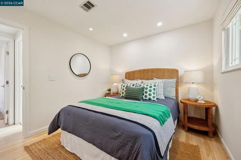 Tiny photo for 1651 1651 Mendota Court Ct, Walnut Creek, CA 94597 (MLS # 41126325)