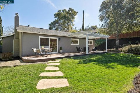 Tiny photo for 1651 1651 Mendota Court Ct, Walnut Creek, CA 94597 (MLS # 41126325)