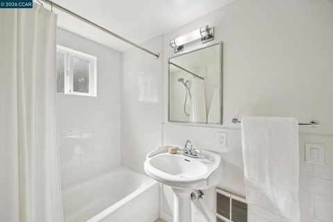 Tiny photo for 1651 1651 Mendota Court Ct, Walnut Creek, CA 94597 (MLS # 41126325)