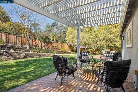 Tiny photo for 1651 1651 Mendota Court Ct, Walnut Creek, CA 94597 (MLS # 41126325)