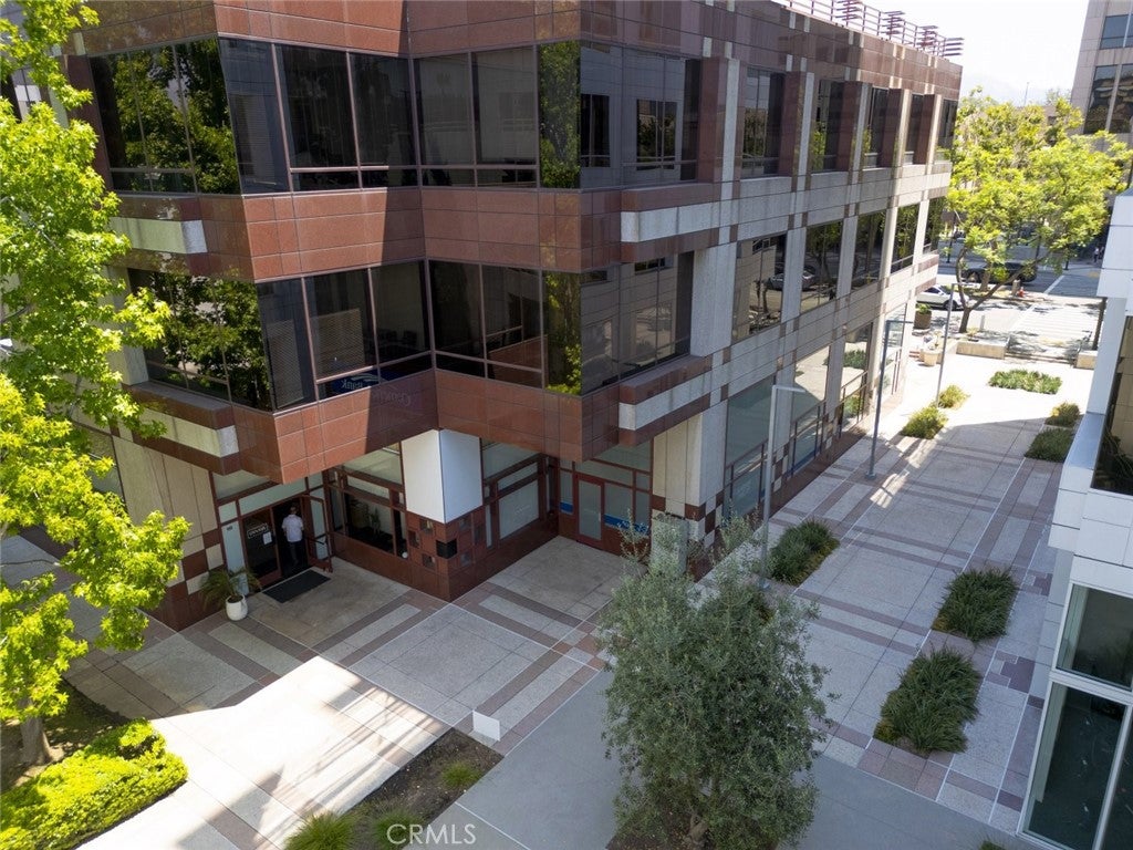 525 N Brand Blvd, Glendale, CA 91203