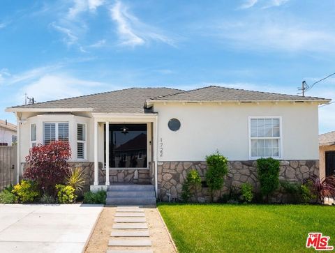 Photo of 1722 W 107th Street, Los Angeles, CA 90047 (MLS # 26832471)