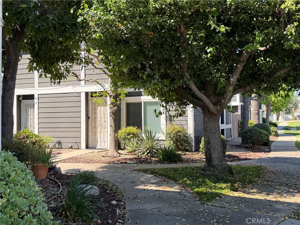 824 N Pasadena Avenue 11