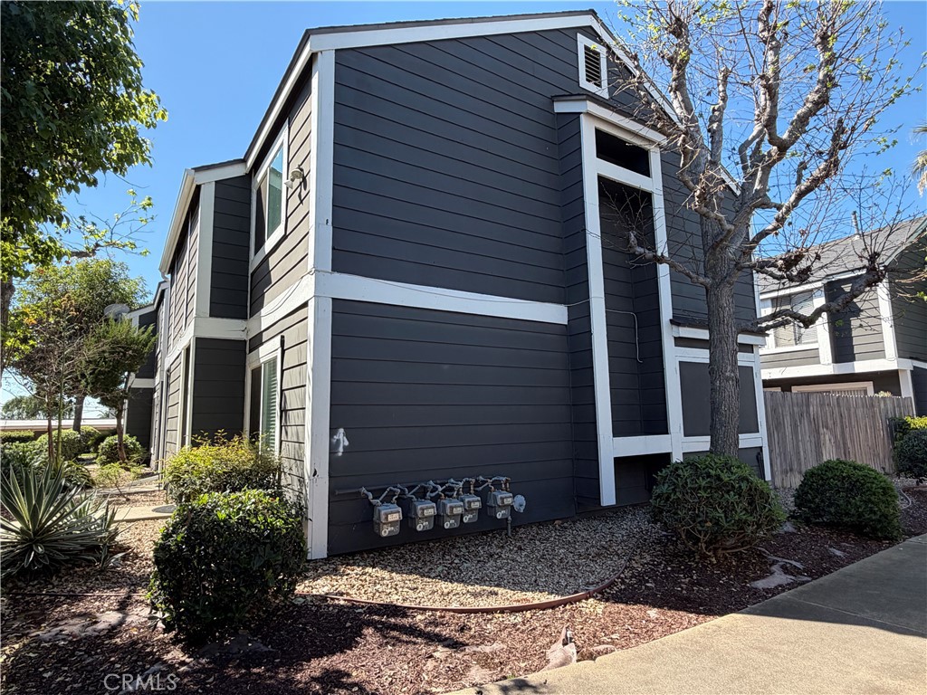 824 N Pasadena Avenue 11