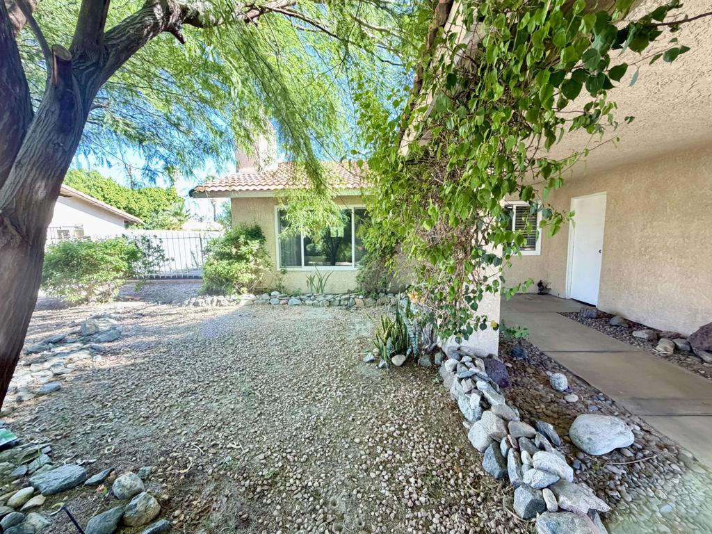 68110 Risueno Road