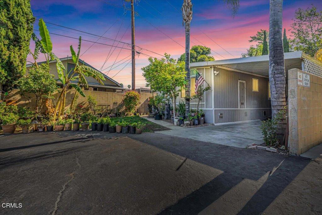 4132 N Ventura Avenue 64