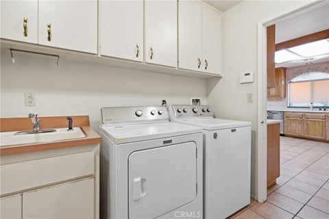 Tiny photo for 3318 Celeste DR, Riverside, CA 92507 (MLS # IV26225253)